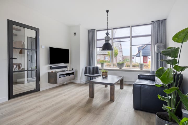 Foto 10 van Ruiterspoor 37