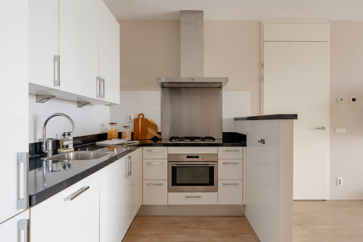 Photo 12 of Tollensstraat 55-X