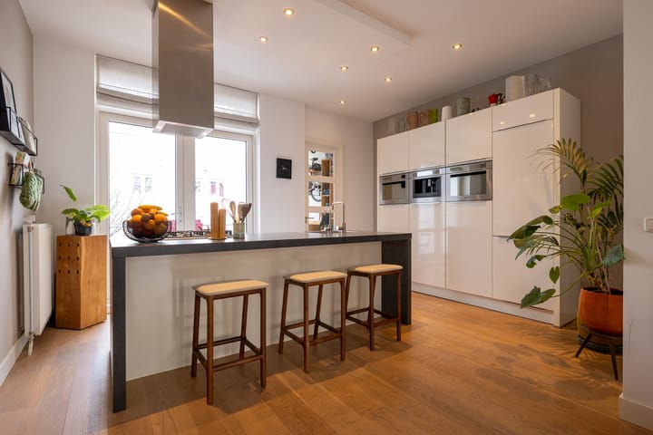 Foto 2 van Joost van Geelstraat 43-A