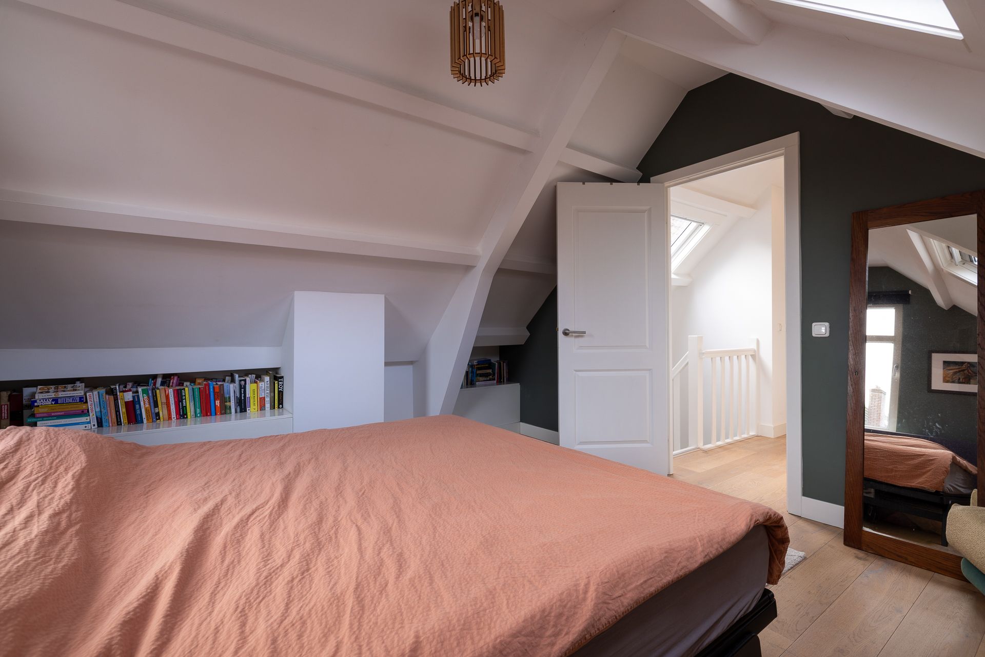 Foto 24 van Joost van Geelstraat 43-A