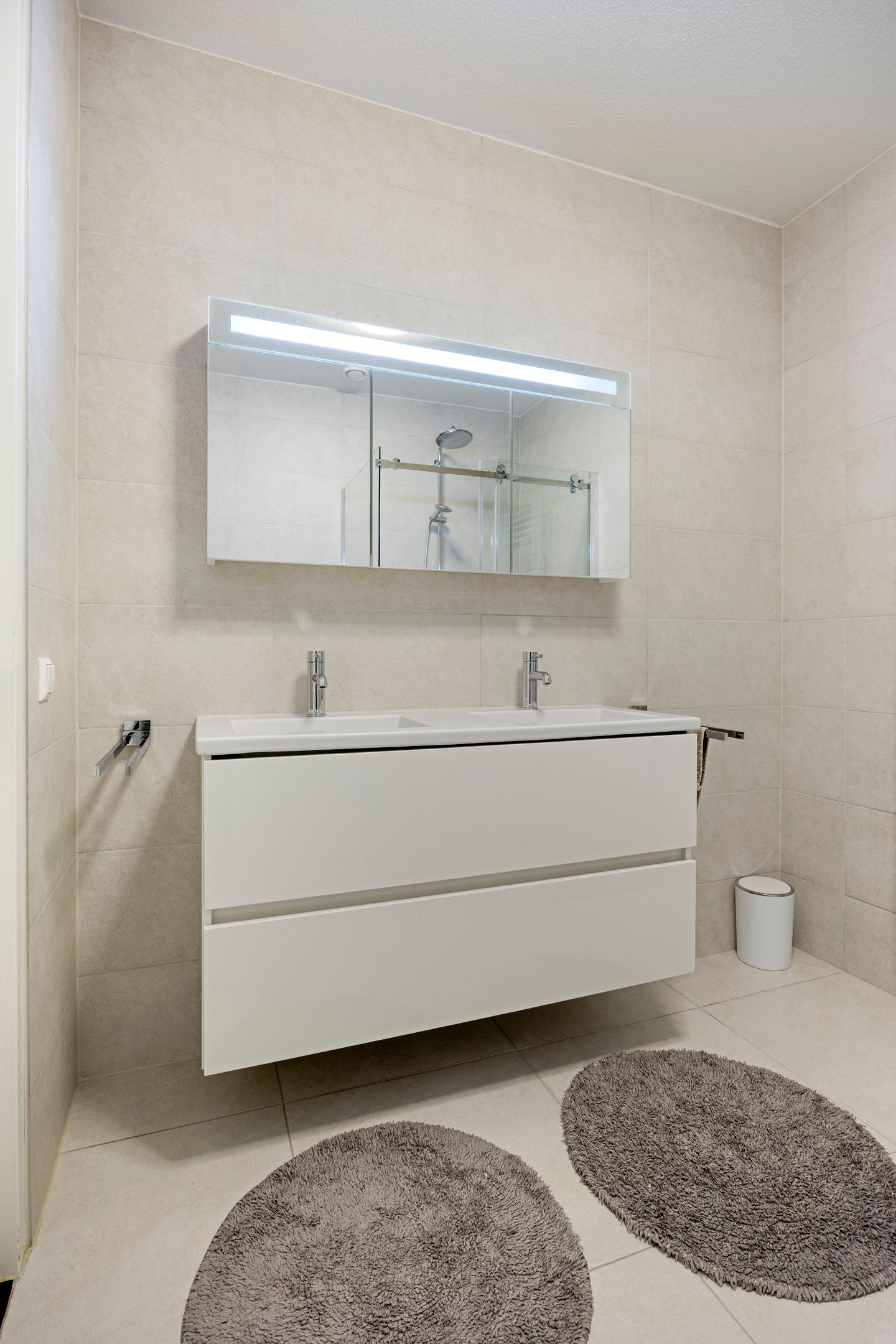 Foto 18 van Carolina MacGillavrylaan 552