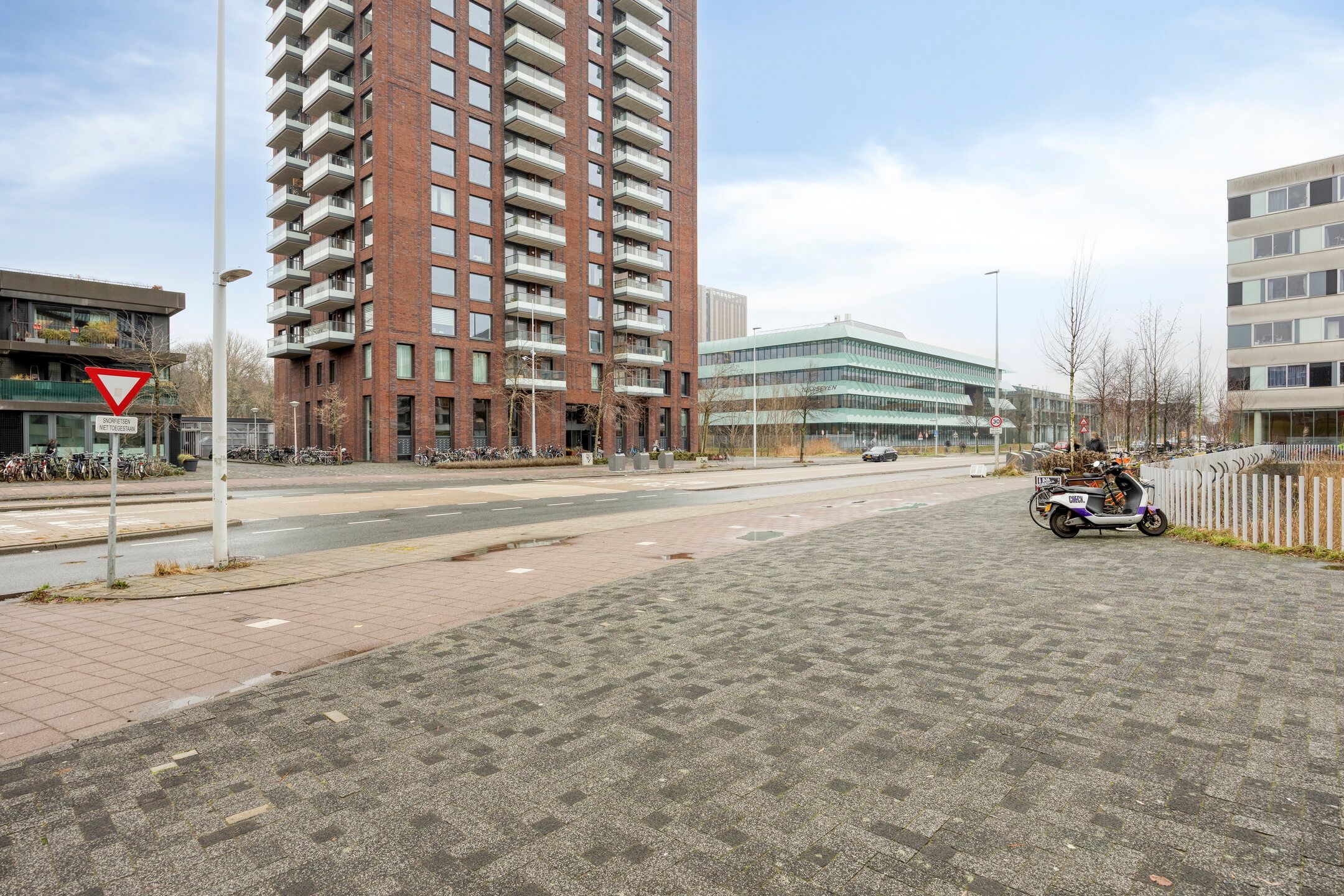 Foto 33 van Carolina MacGillavrylaan 552