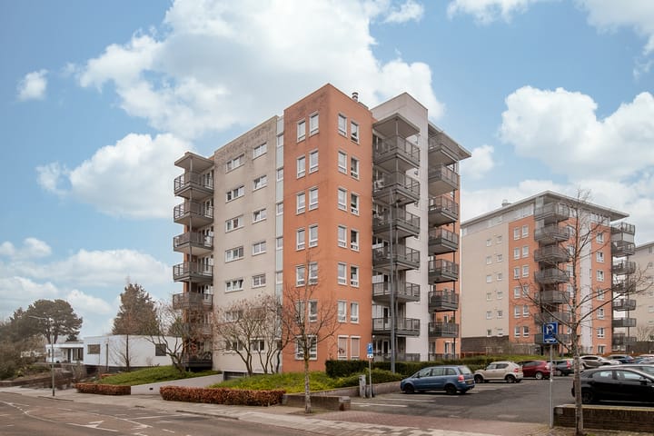 Olympiade 54 main image