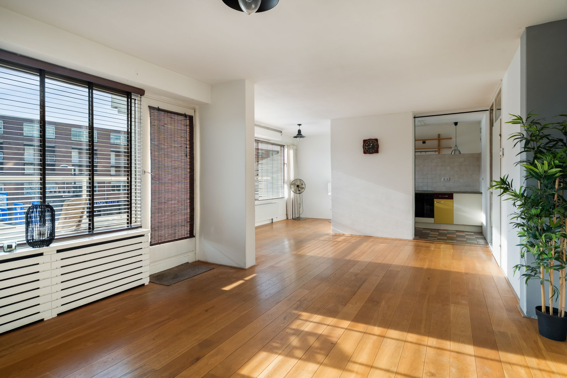 Photo 18 of Weena 761