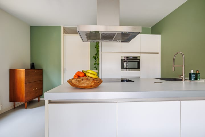 Photo 12 of John Lennonstraat 41