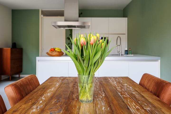 Photo 16 of John Lennonstraat 41