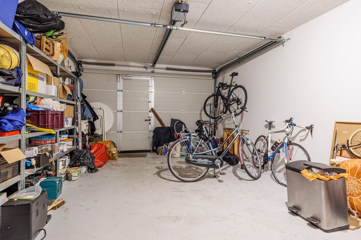 Photo 20 of John Lennonstraat 41