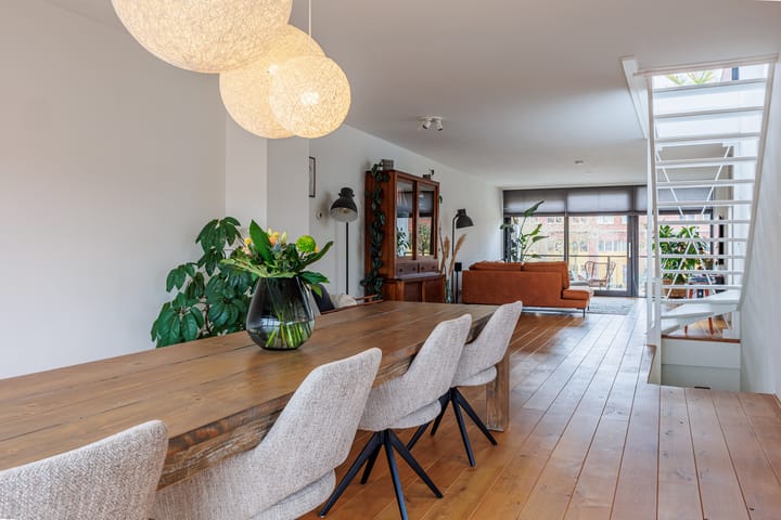 Photo 25 of John Lennonstraat 41