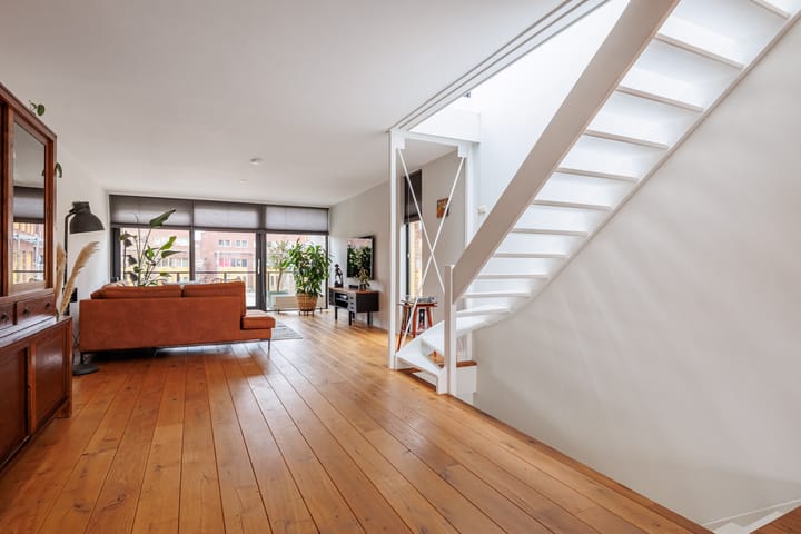 Photo 27 of John Lennonstraat 41