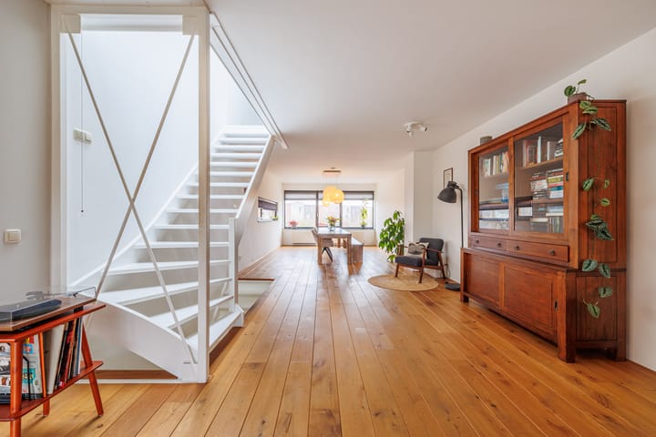 Photo 29 of John Lennonstraat 41