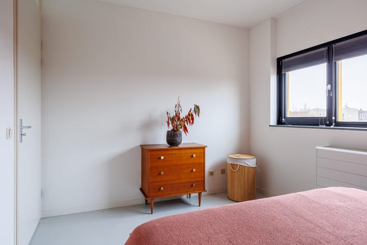 Photo 37 of John Lennonstraat 41