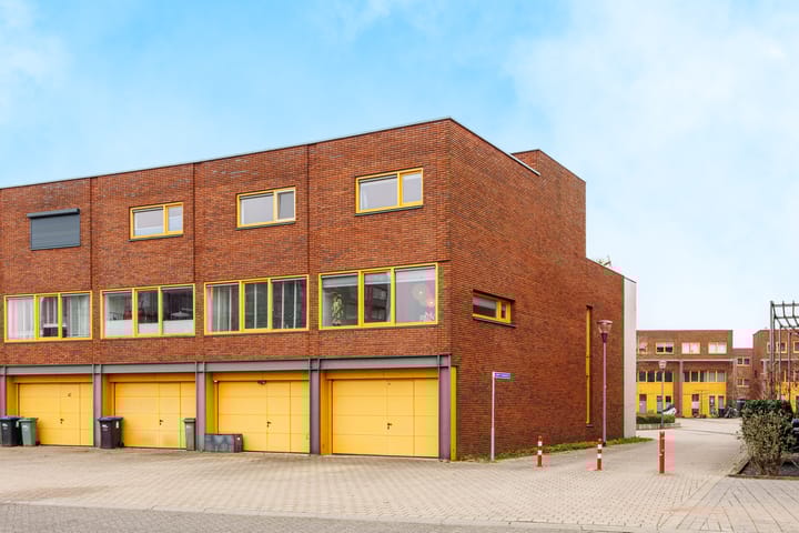 Photo 51 of John Lennonstraat 41