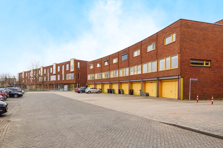 Photo 53 of John Lennonstraat 41