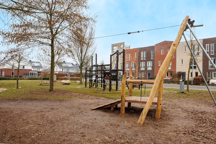 Photo 60 of John Lennonstraat 41