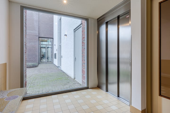 Photo 32 of Kloosterstraat 12-12