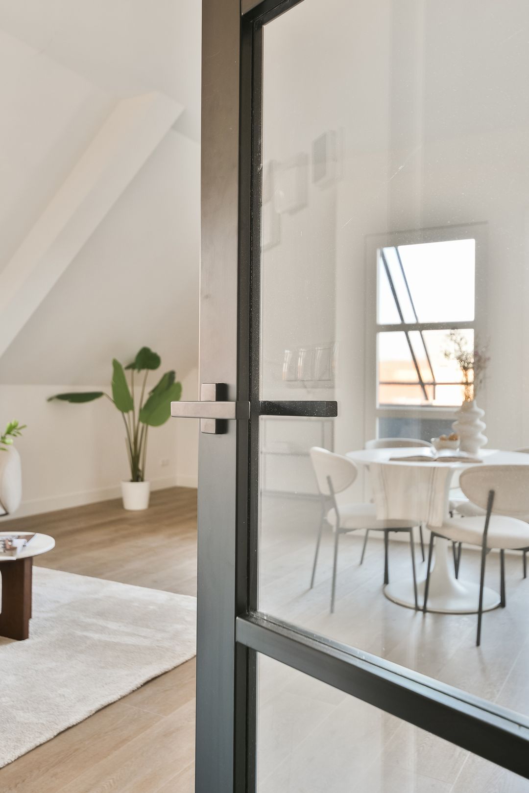 Foto 2 van Kerkplein 4-H