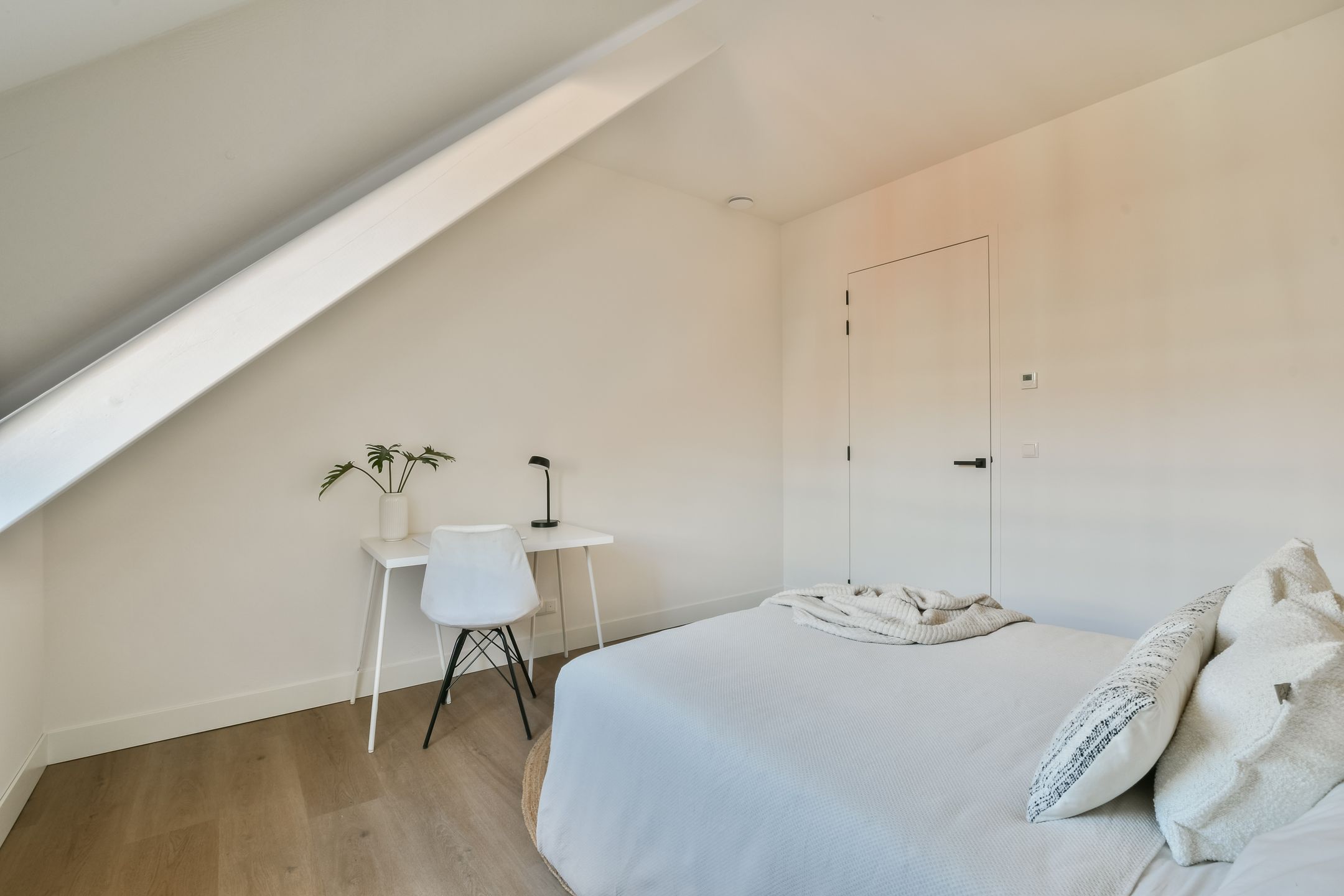 Foto 12 van Kerkplein 4-H