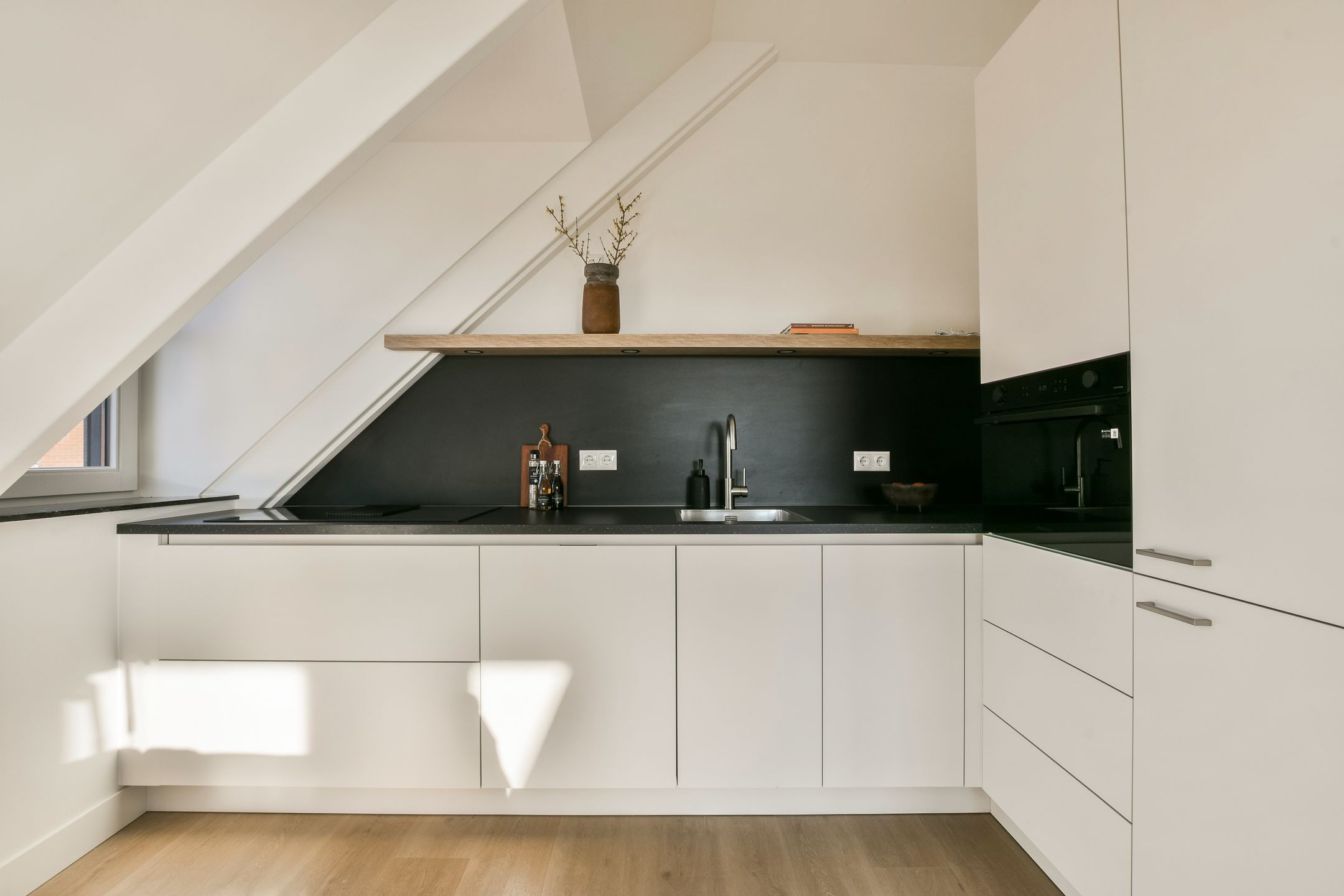 Foto 6 van Kerkplein 4-G