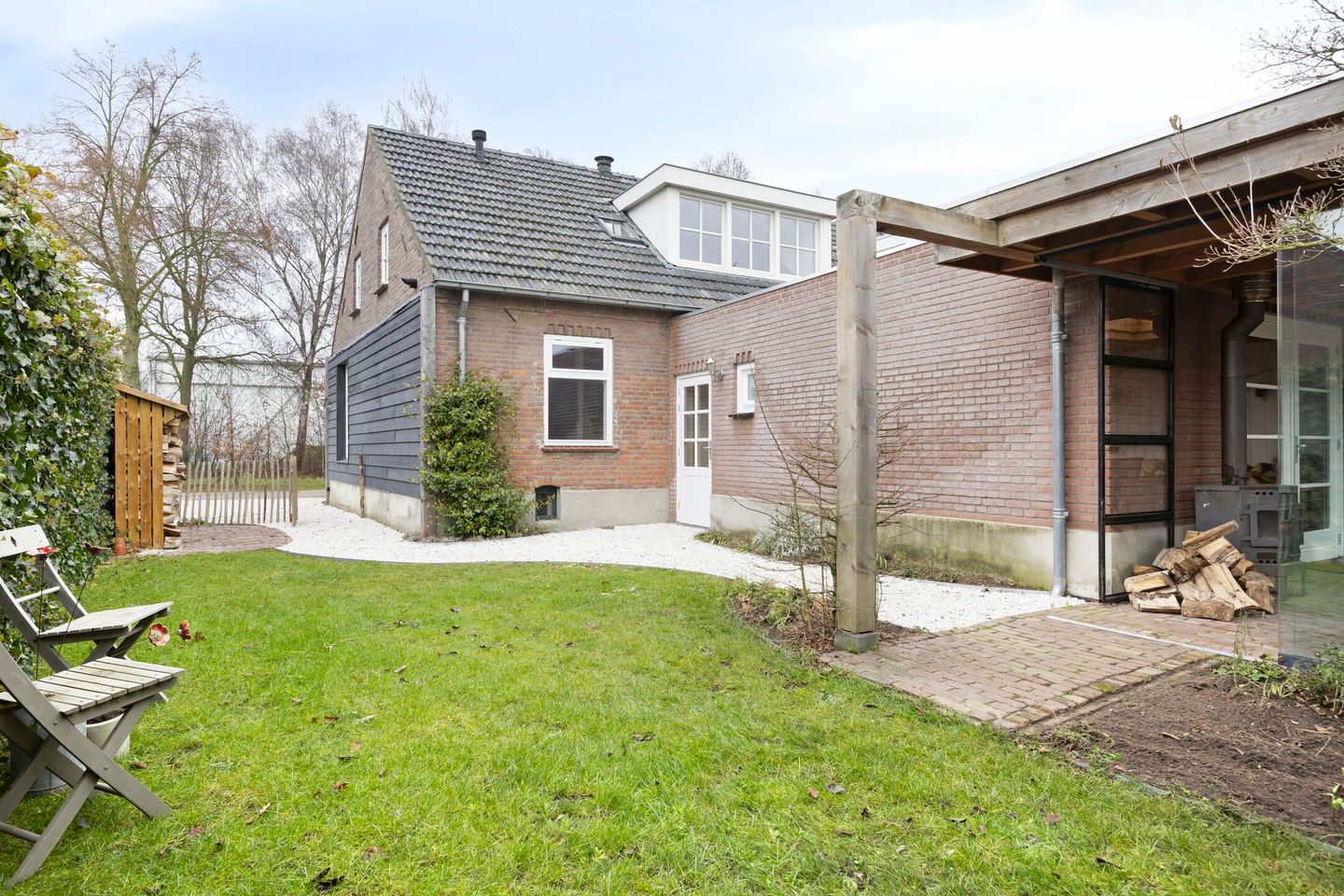 Photo 44 of Overschot 9