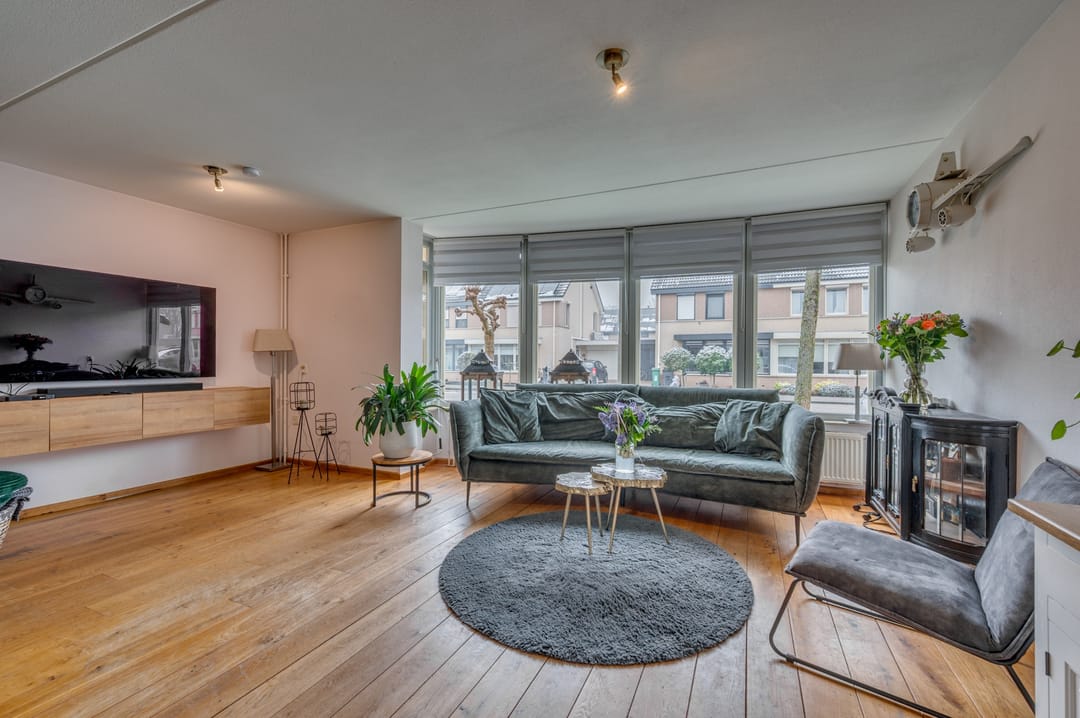 Photo 2 of Zwanenstraat 47