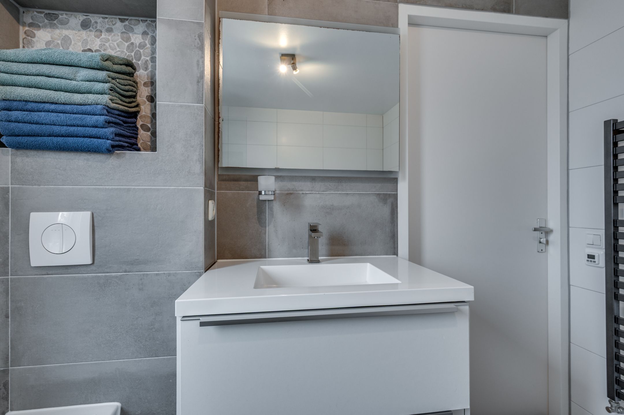 Photo 27 of Zwanenstraat 47