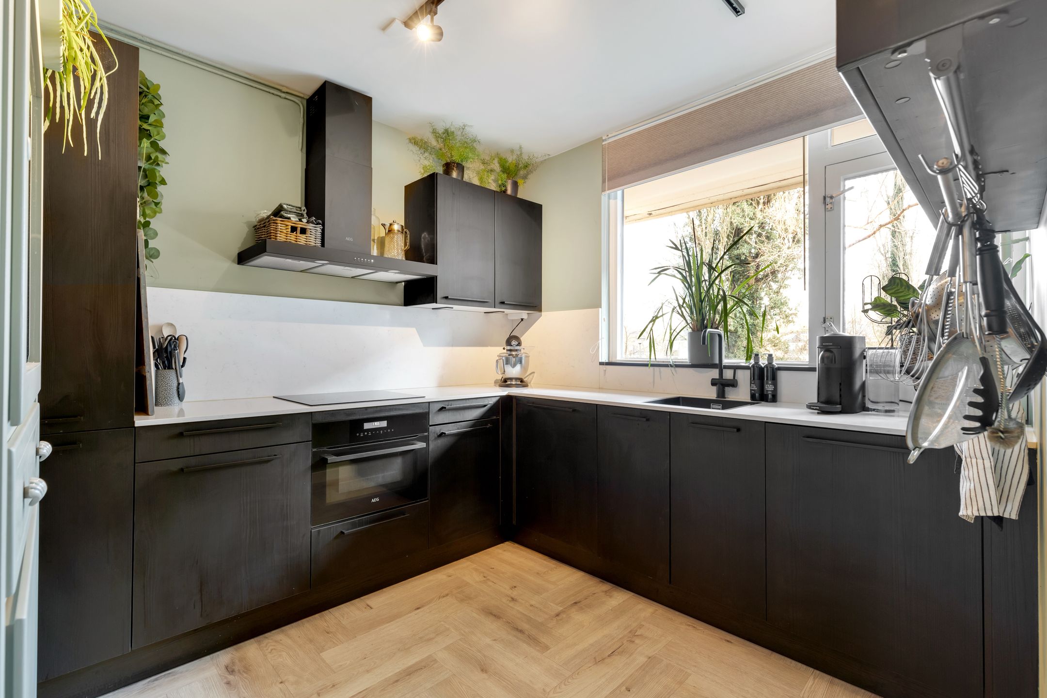 Foto 21 van Van Oldenbarneveltstraat 402