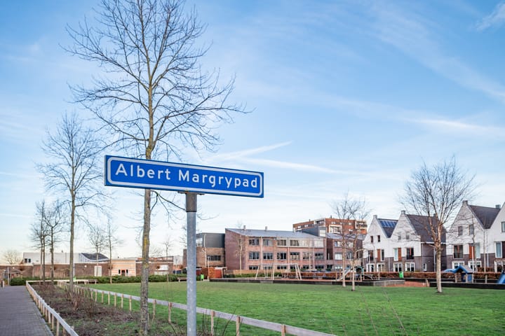 Photo 55 of Albert Margrypad 4