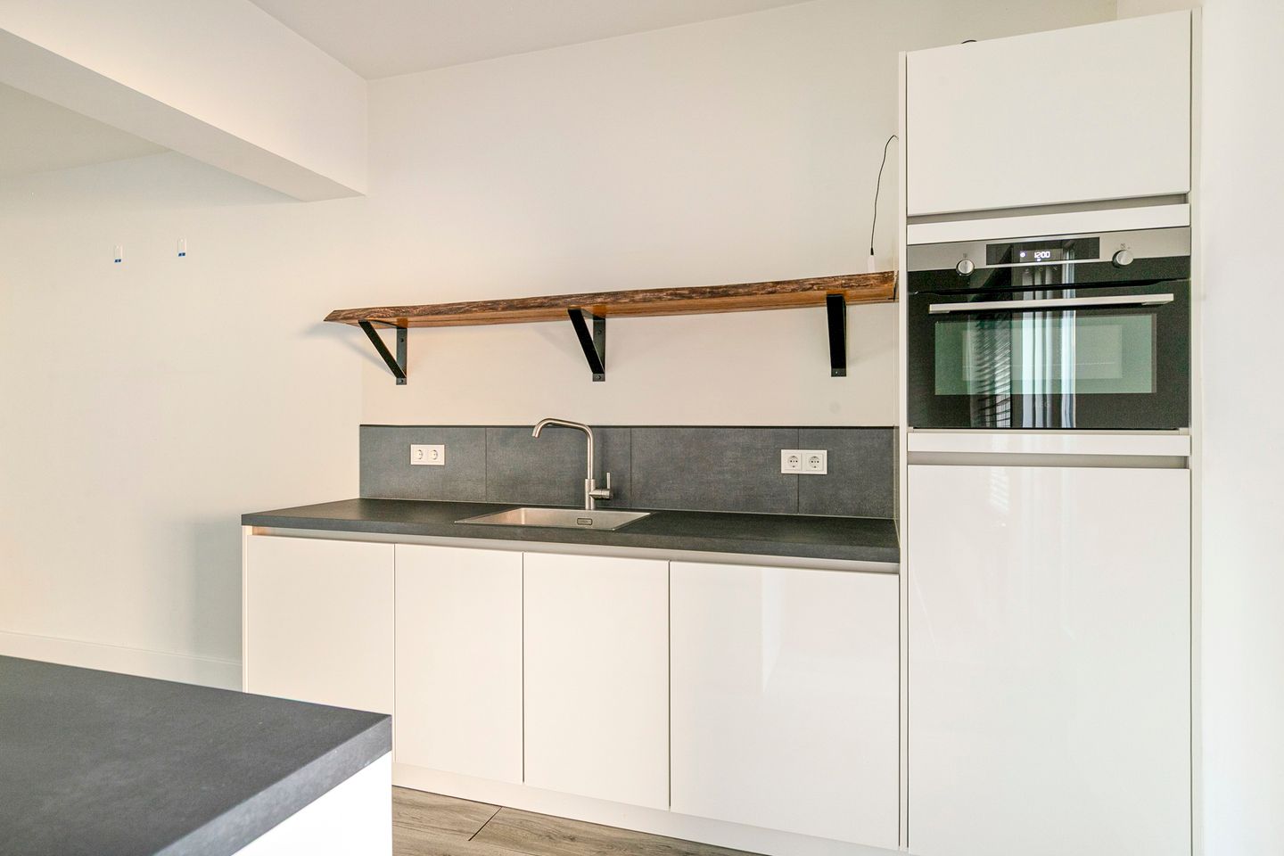 Photo 19 of Tricotstraat 47