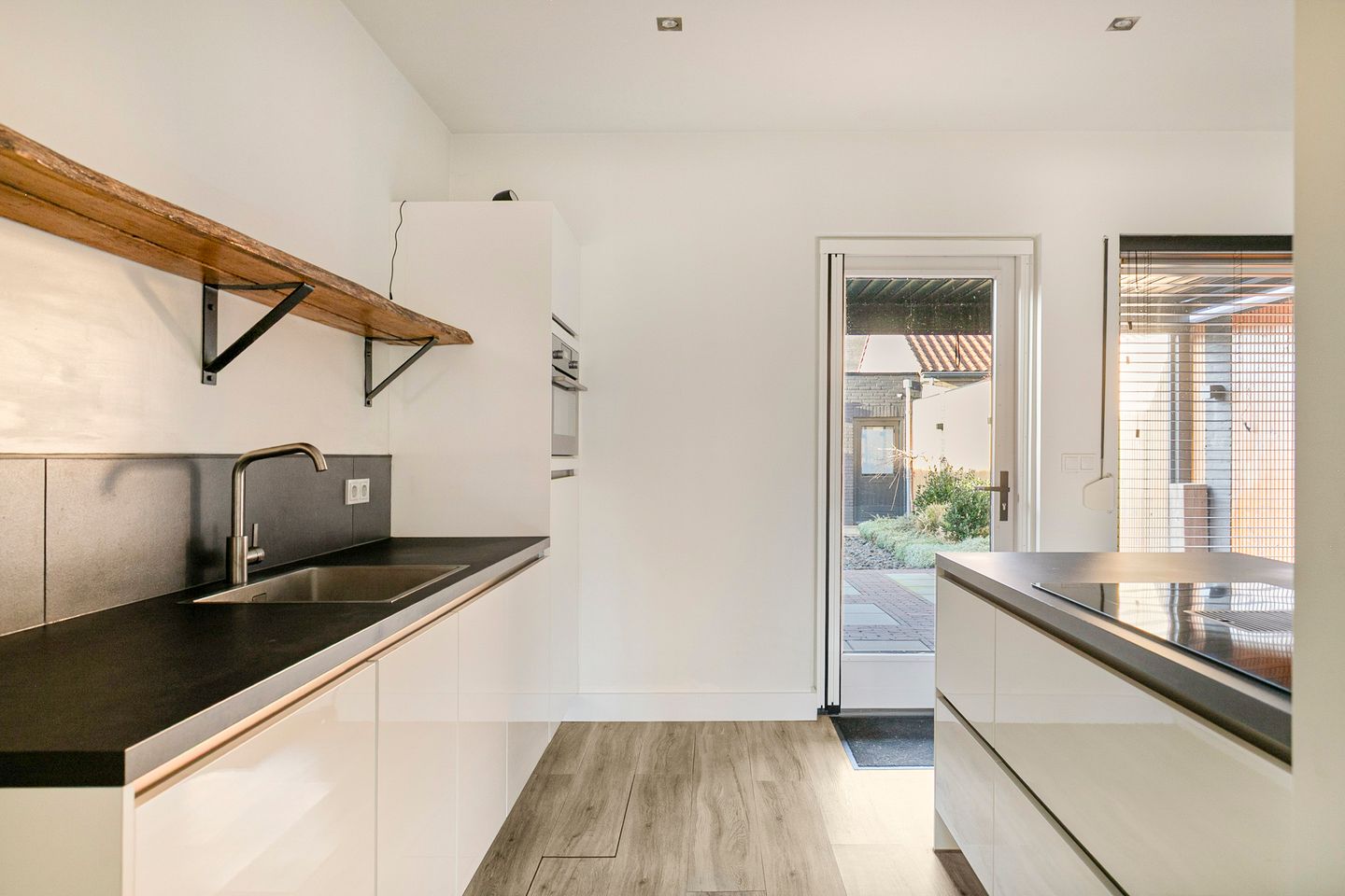 Photo 20 of Tricotstraat 47