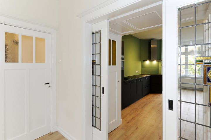 Foto 5 van De Moucheronstraat 111