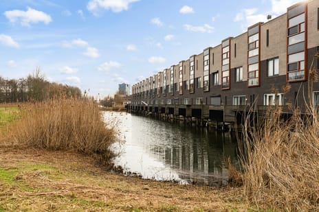 Spitsbergen 75 tertiary image