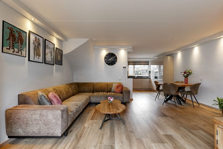 Photo 6 of Vogelkers 8