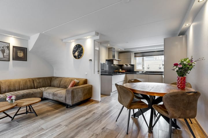 Photo 9 of Vogelkers 8