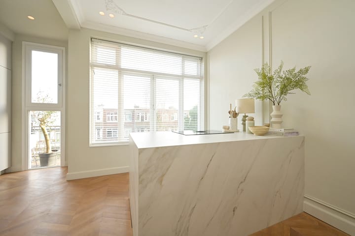 Photo 18 of Stuyvesantstraat 157