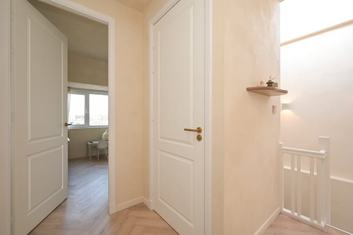 Photo 34 of Stuyvesantstraat 157