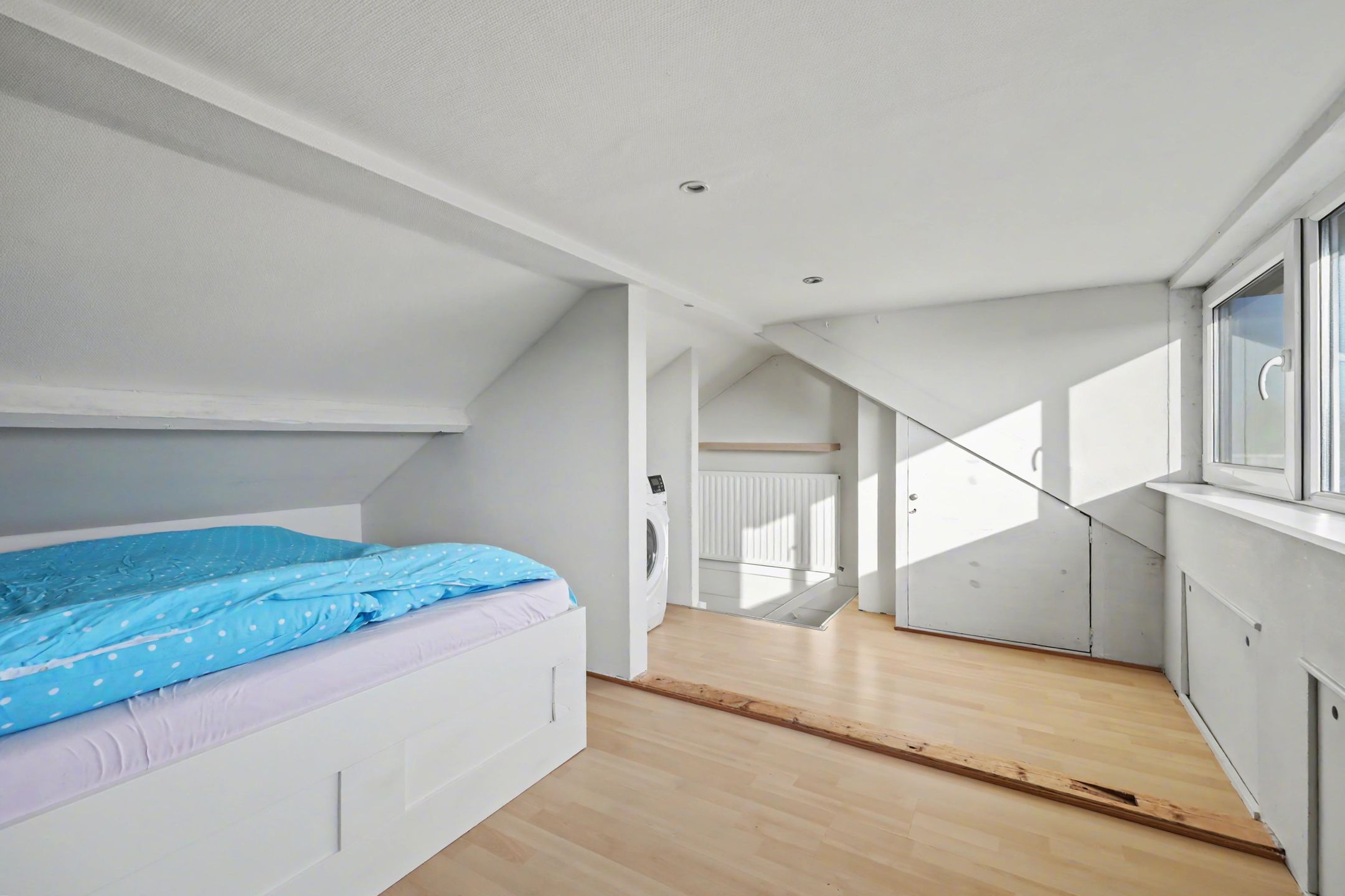 Foto 24 van Philips van Almondestraat 18