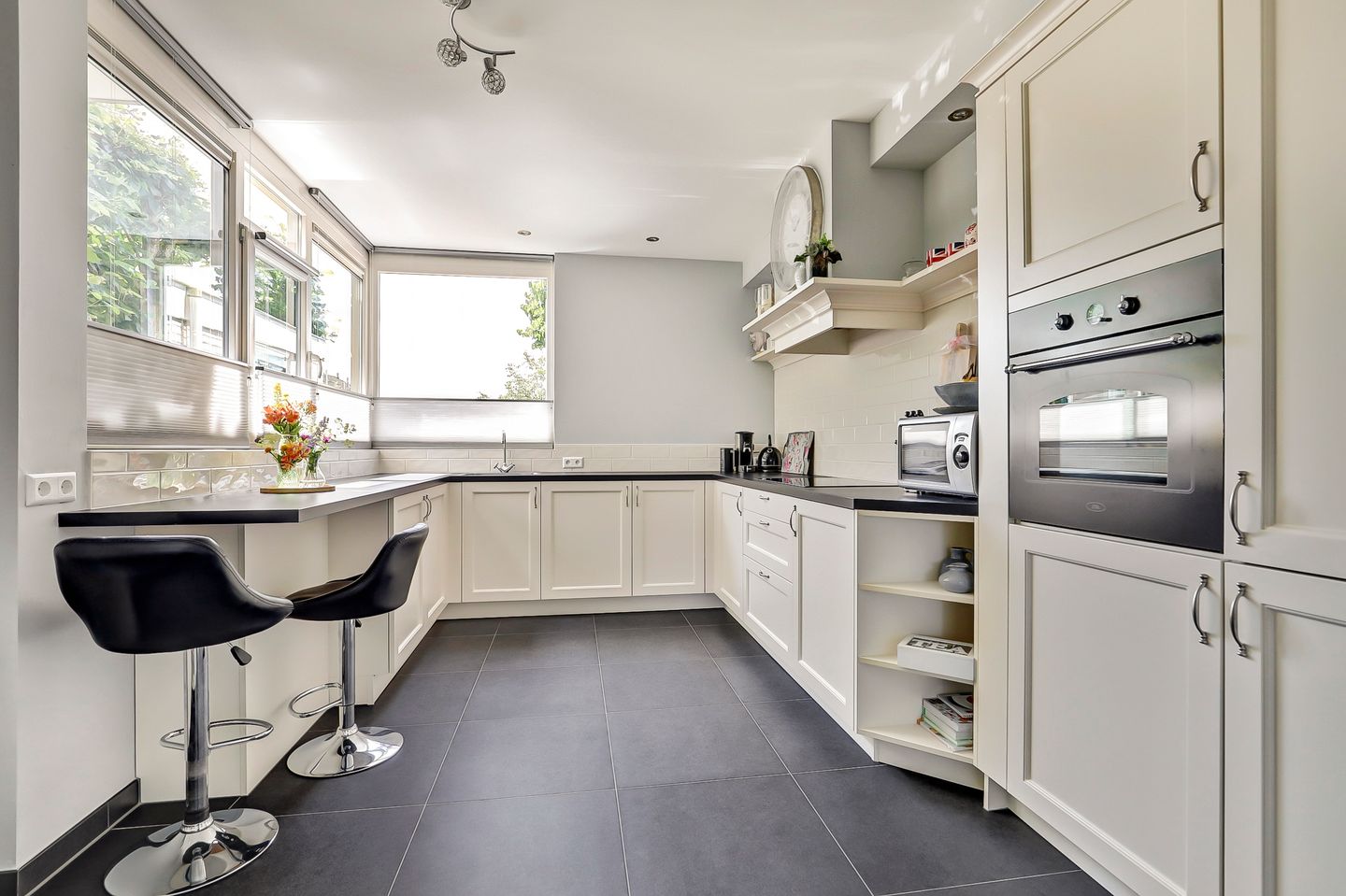 Photo 4 of Zwaluwstraat 88