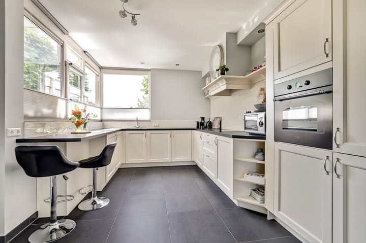 Photo 4 of Zwaluwstraat 88