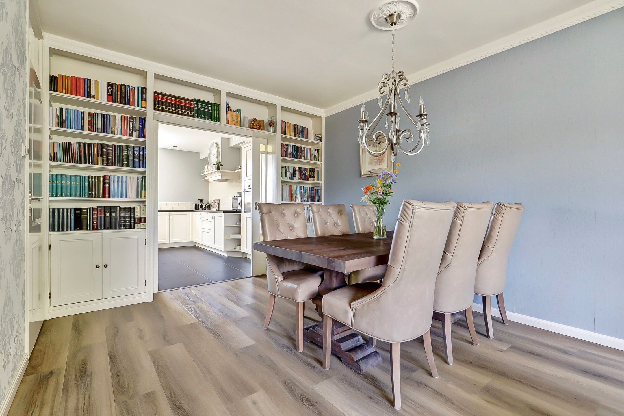 Photo 12 of Zwaluwstraat 88