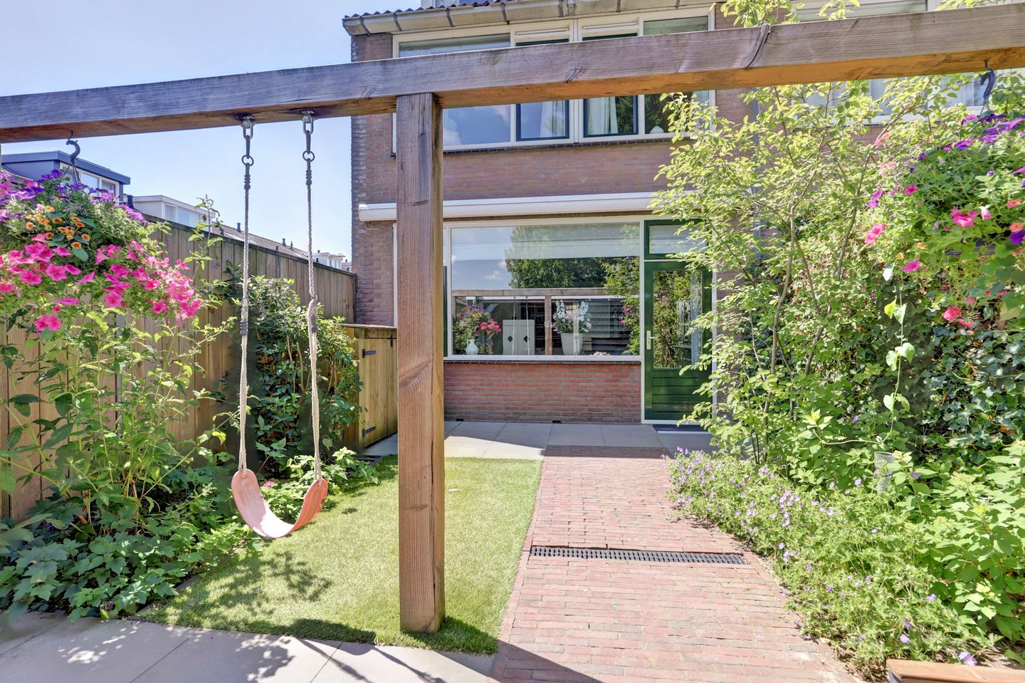 Photo 35 of Zwaluwstraat 88