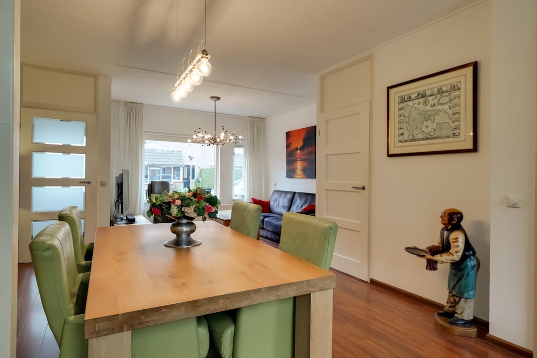 Photo 7 of Butterwoud 105