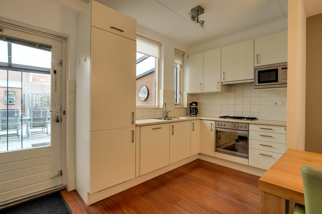 Photo 8 of Butterwoud 105