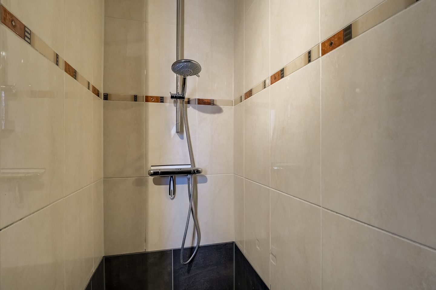 Photo 34 of Butterwoud 105