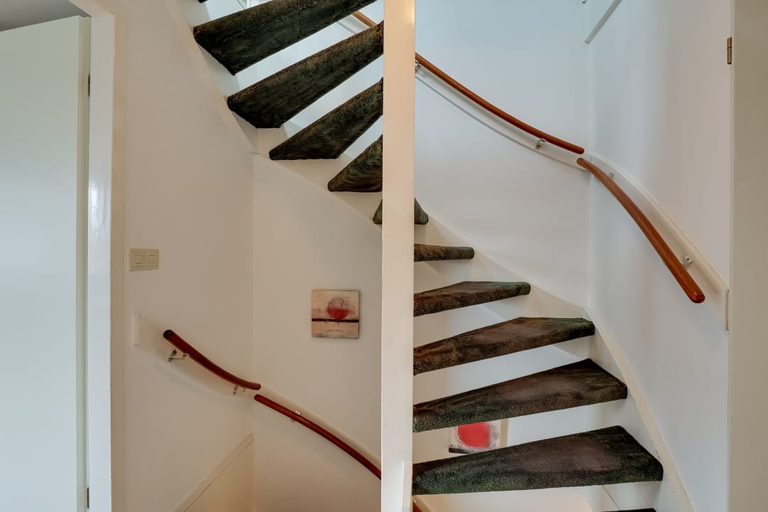 Photo 37 of Butterwoud 105