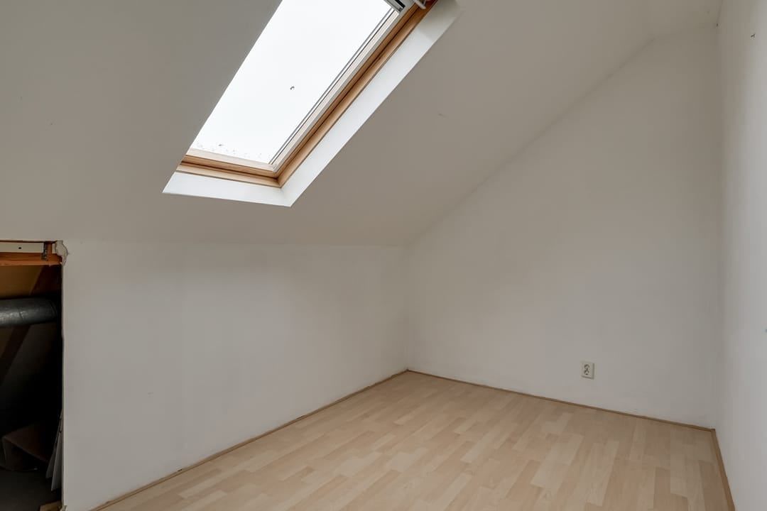 Photo 43 of Butterwoud 105