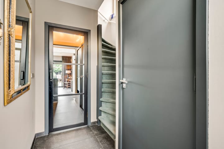 Foto 12 van Van Reiffenburgstraat 3