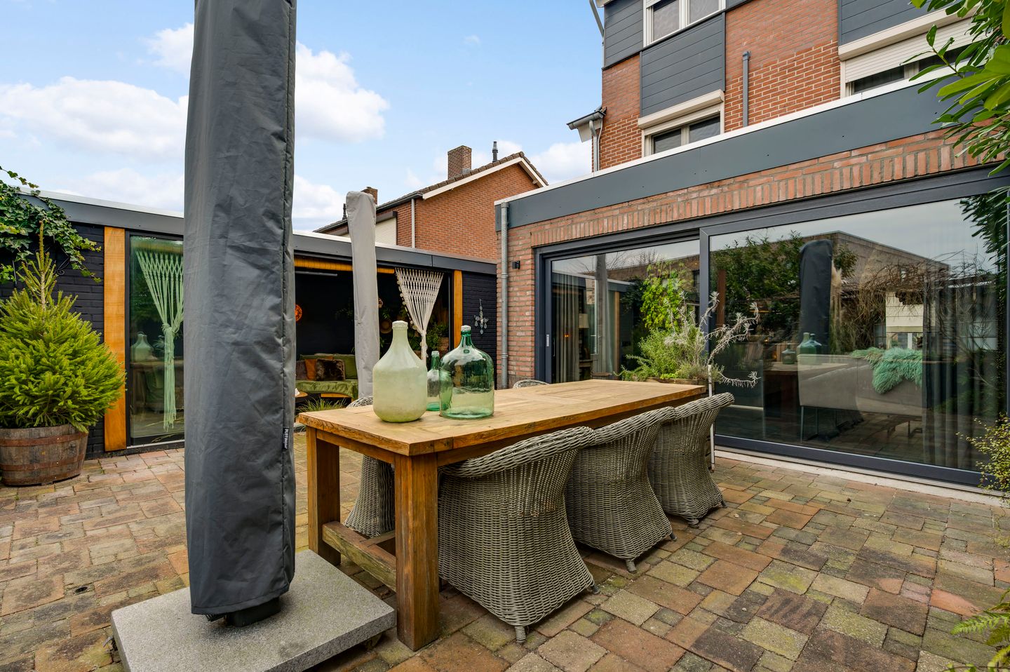 Photo 40 of Van Reiffenburgstraat 3