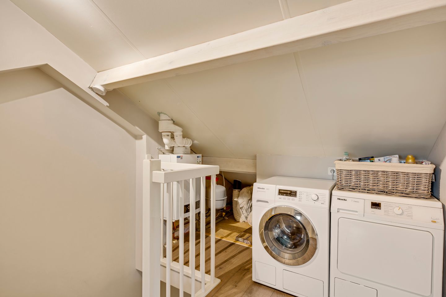 Photo 34 of Van Reiffenburgstraat 3