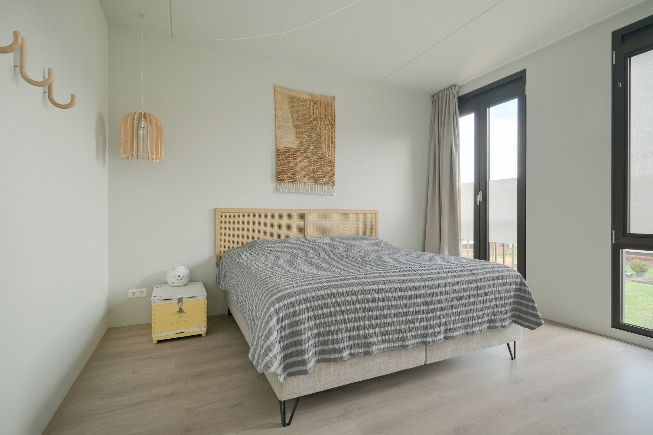 Photo 6 of Valkenlaar 42