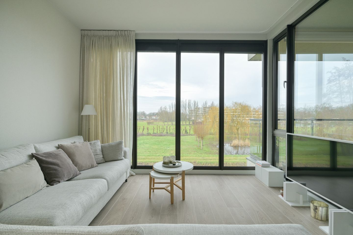 Photo 14 of Valkenlaar 42